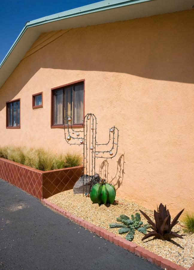 Sunset Motel Moriarty المظهر الخارجي الصورة